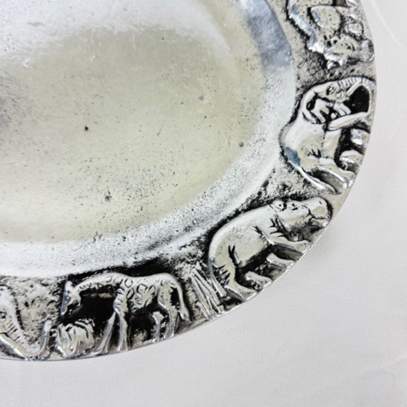 Oval African Animals Platter Heavy Cast Aluminum 11 X 9.5 inch Excellent Gift - Picture 9 of 14